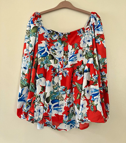 Boohoo red floral - square, neck